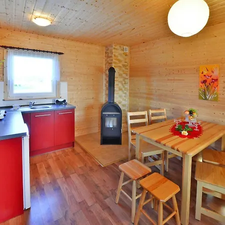 Comfortable With A Fireplace And Terrace, Ferienhaus *