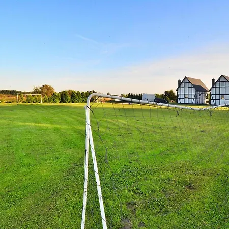 Comfortable With A Fireplace And Terrace, Ferienhaus Jarosławiec